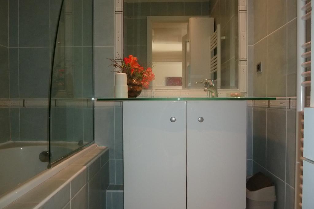 Stunning 2 Bed, 2 Bath Apt On The Cannes Sea Front Has Swimming Pool And Is A Secure Modern Building 464 Exterior foto